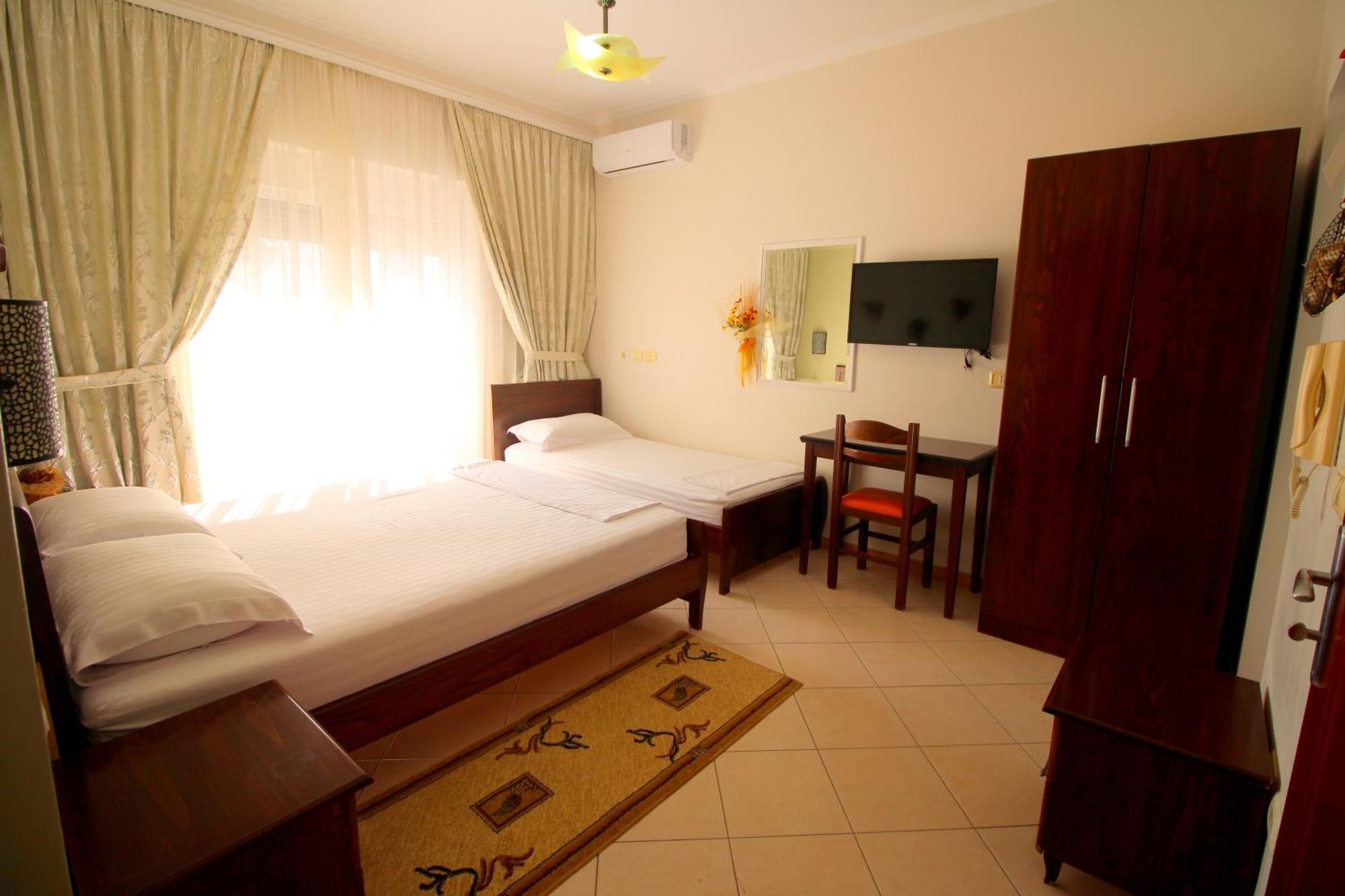 Elena Hotel Saranda Extérieur photo